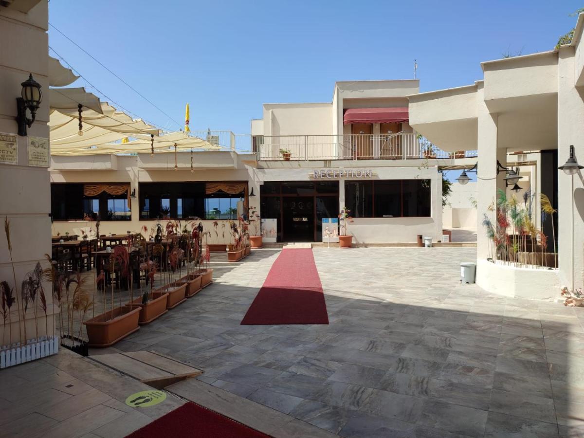 Ladies Beach Suite Hotel (Adults Only) Kuşadası Buitenkant foto