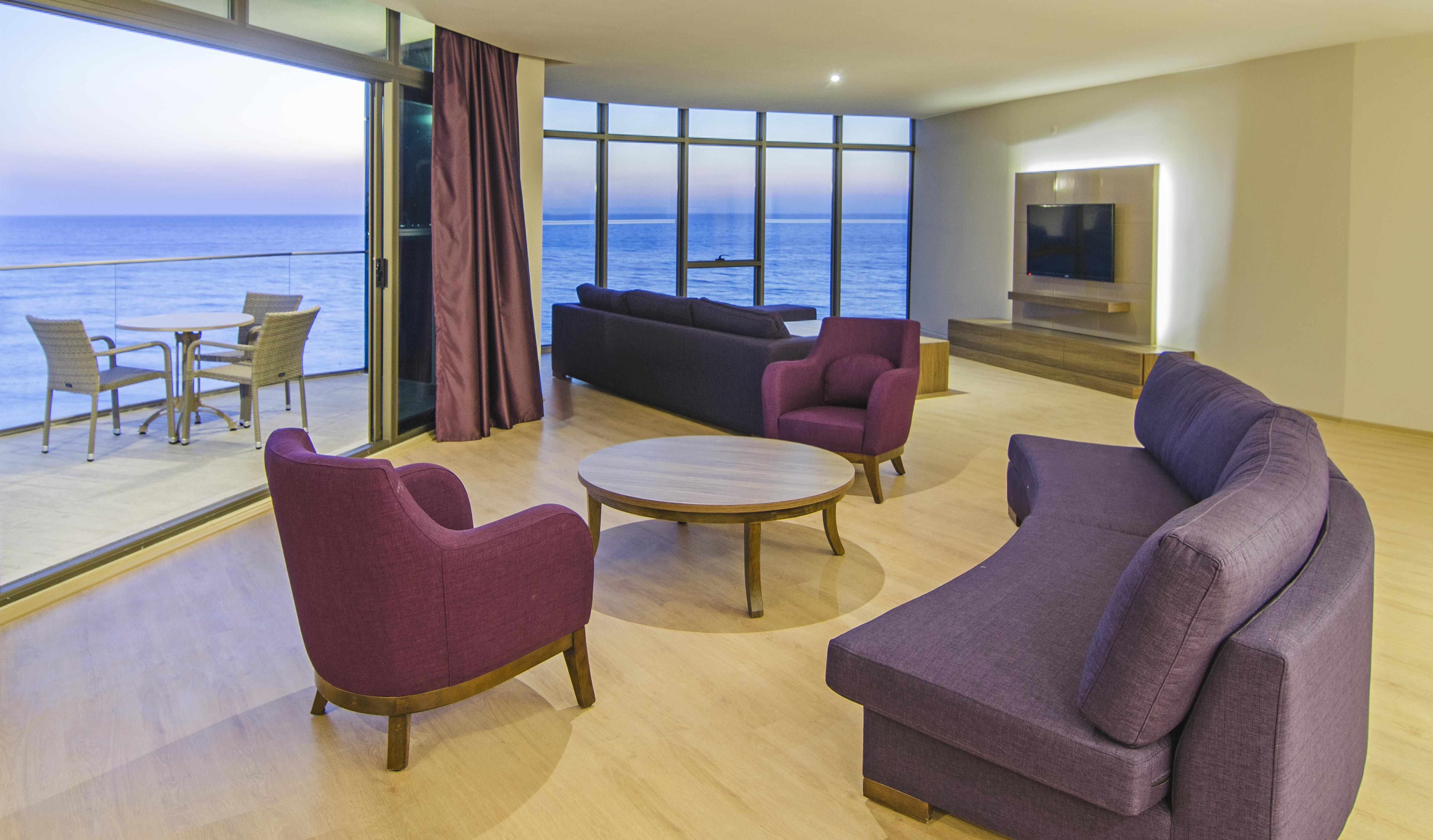 Ladies Beach Suite Hotel (Adults Only) Kuşadası Buitenkant foto
