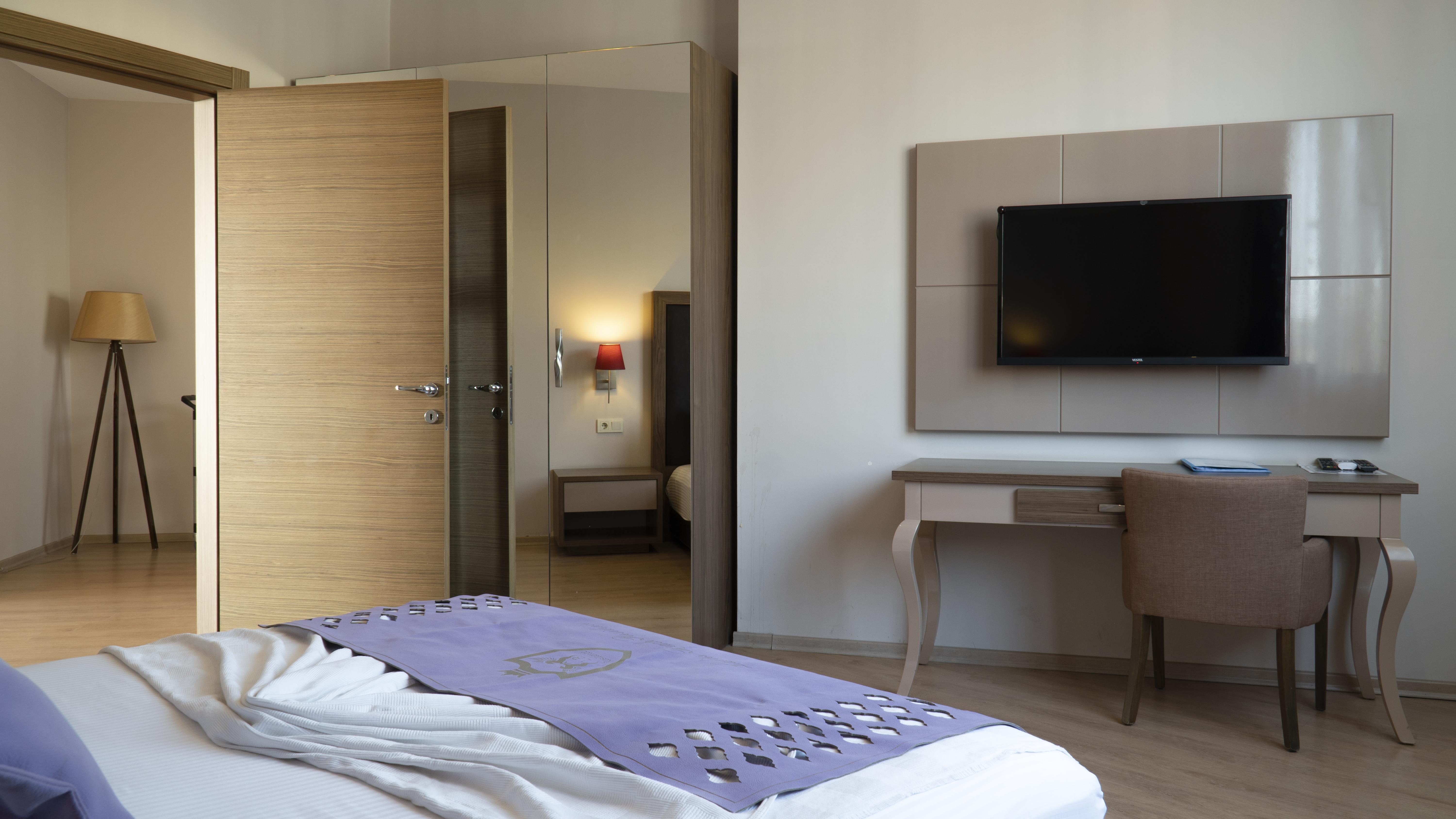 Ladies Beach Suite Hotel (Adults Only) Kuşadası Buitenkant foto