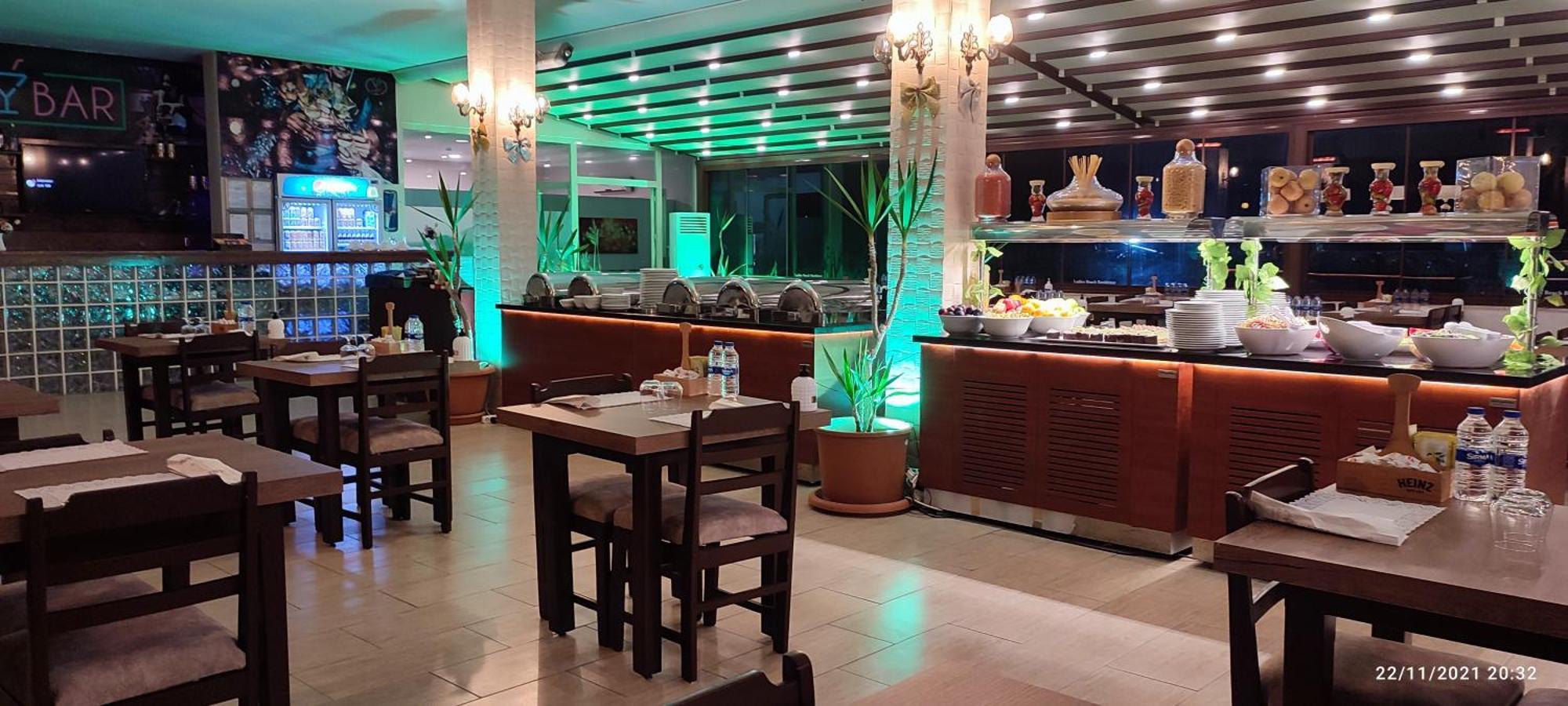 Ladies Beach Suite Hotel (Adults Only) Kuşadası Buitenkant foto