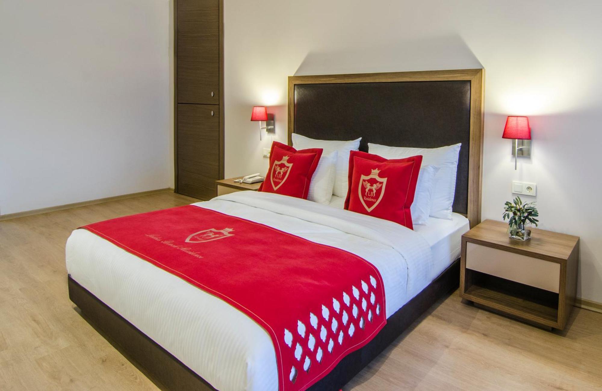 Ladies Beach Suite Hotel (Adults Only) Kuşadası Buitenkant foto