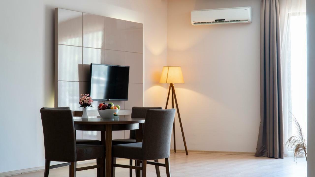 Ladies Beach Suite Hotel (Adults Only) Kuşadası Buitenkant foto