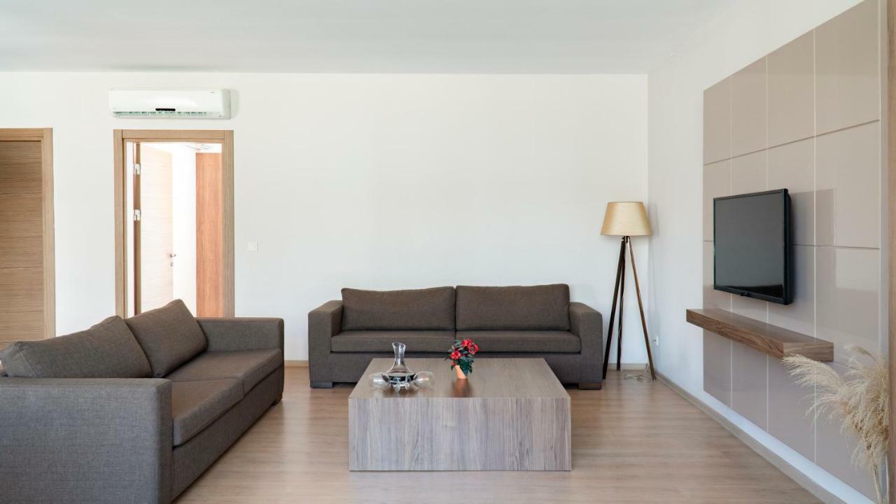 Ladies Beach Suite Hotel (Adults Only) Kuşadası Buitenkant foto